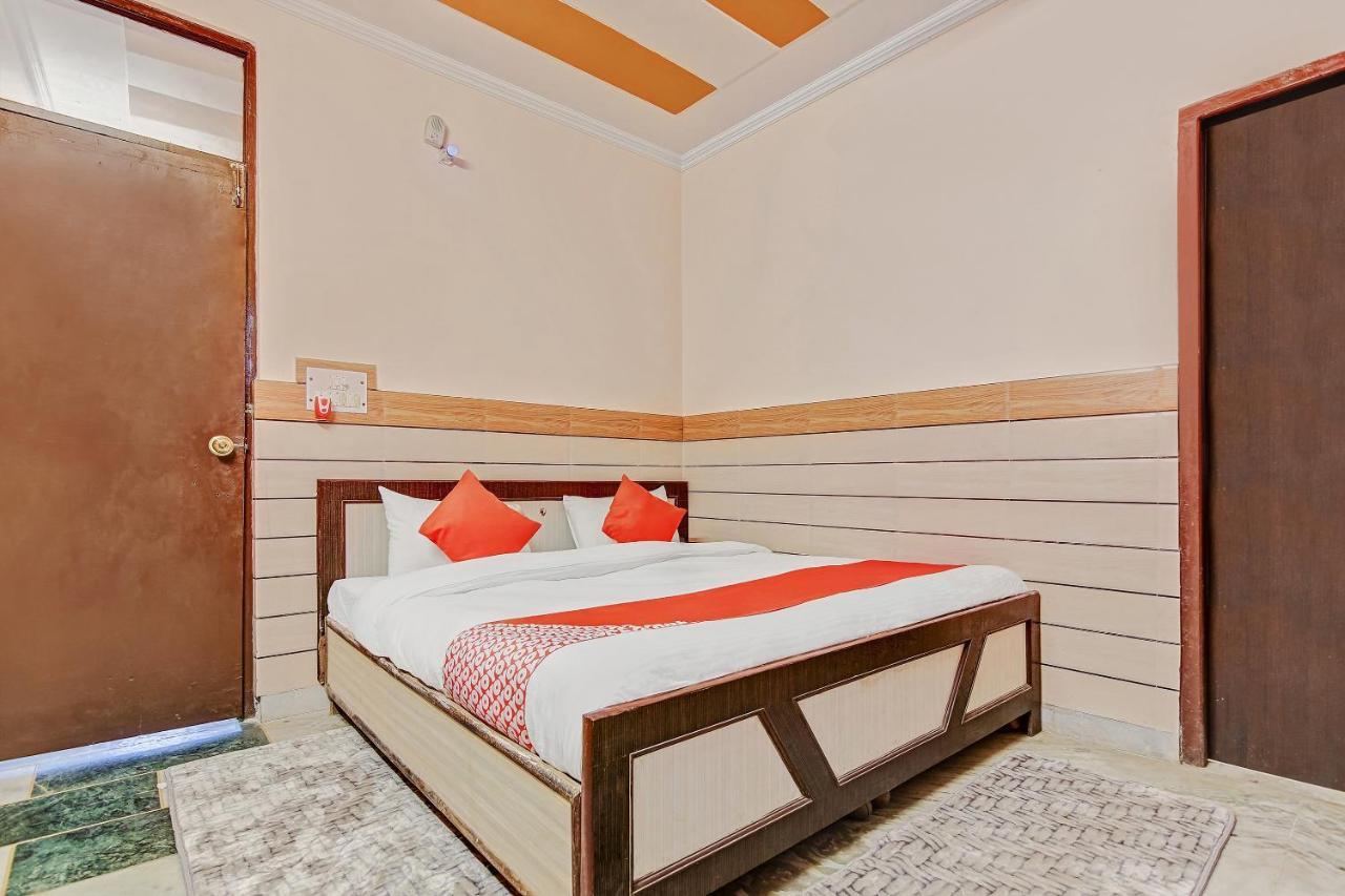 Oyo Park View Guest House Near Edm Mall Neu-Delhi Exterior foto